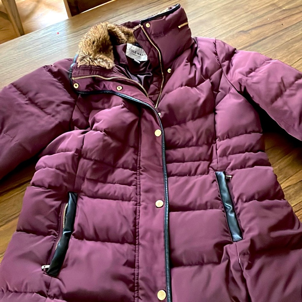 Cole haan signature winter coat. Dark Maroon with faux fur lining on collar